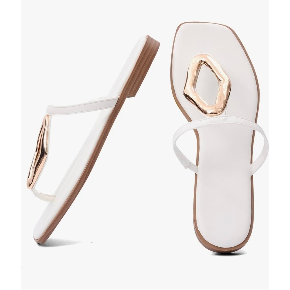 Shoe'N Tale Womens White Square Toe Thong Sandals Gold Hardware Slides Size 8